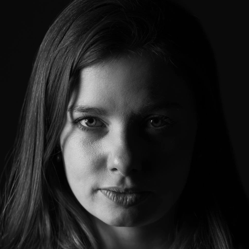 Portrait of reviewer Sarah Whitfield